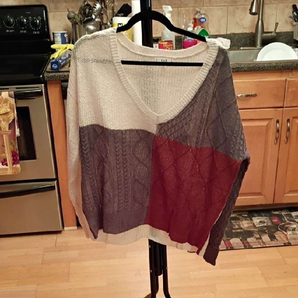 Elegant V-Neck Colorblock Sweater